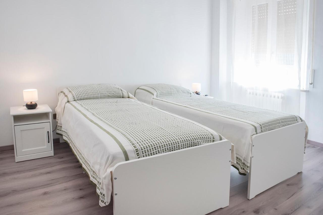 A11 - Varano, Delizioso Trilocale Con Giardino Ancona Exterior foto