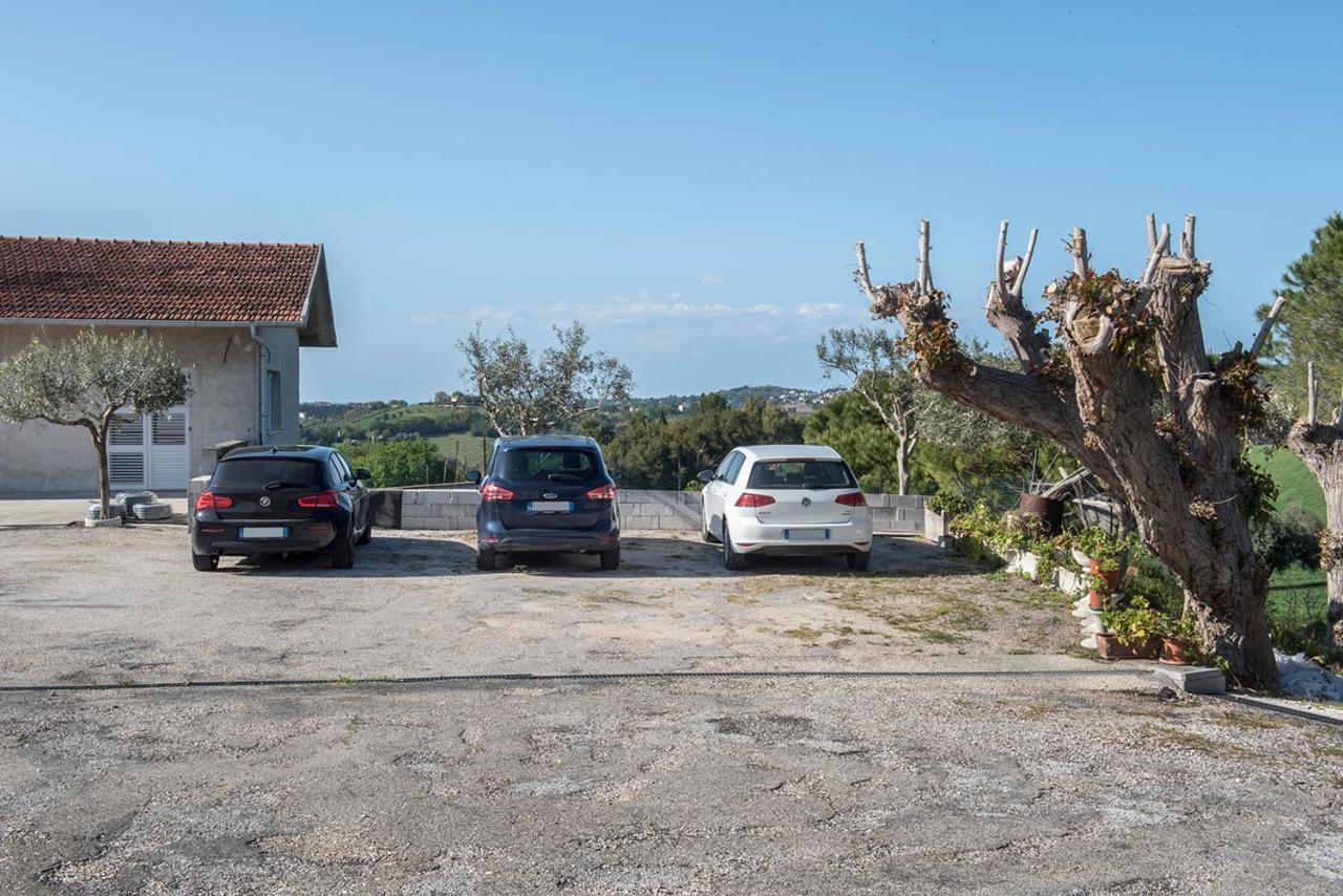 A11 - Varano, Delizioso Trilocale Con Giardino Ancona Exterior foto