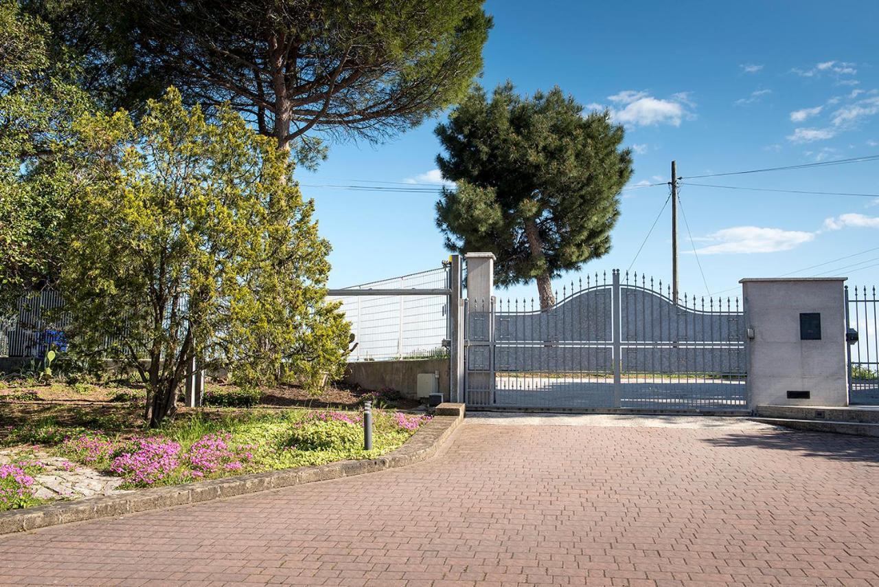 A11 - Varano, Delizioso Trilocale Con Giardino Ancona Exterior foto